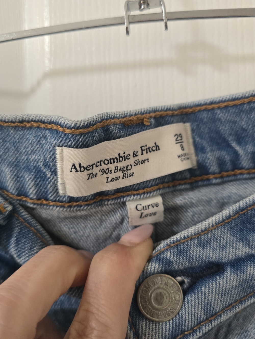 Abercrombie & Fitch 90s Baggy Low Rise Jean Shorts Size 29 - Picture 4 of 6